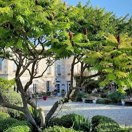 Logis Le Richelieu - Royan Atlantique 호텔 3*