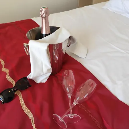 Hotel Logis Le Richelieu - Royan Atlantique