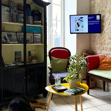 Logis Le Richelieu - Royan Atlantique 3* סוז'ון