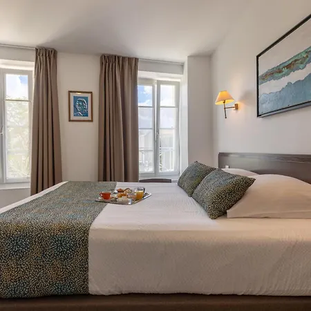Hotel Logis Le Richelieu - Royan Atlantique 3*
