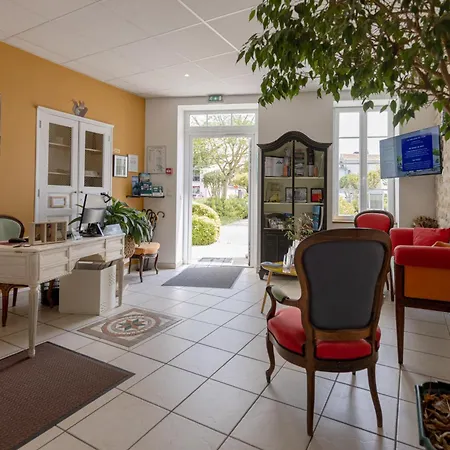 Logis Le Richelieu - Royan Atlantique Hotel 3*