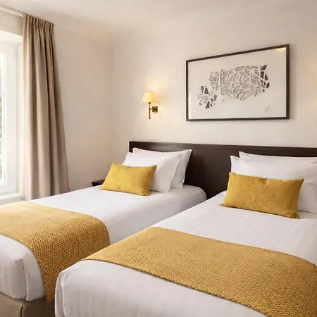 Logis Le Richelieu - Royan Atlantique Hotel Saujon