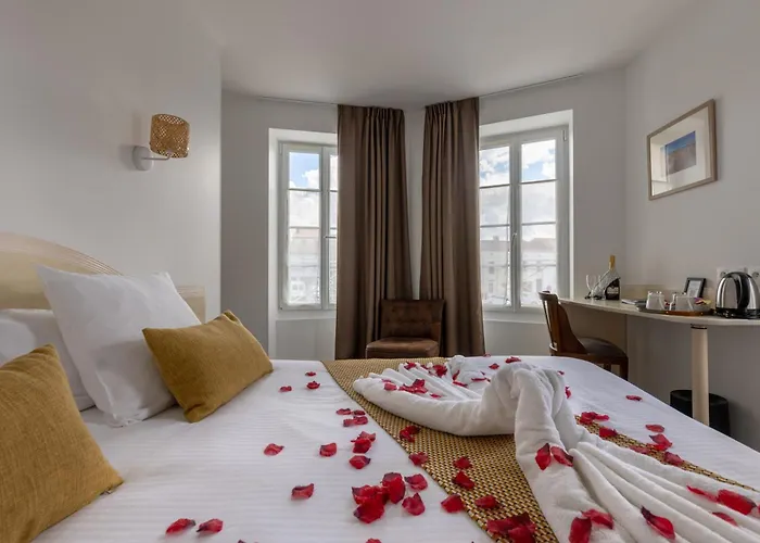 Logis Le Richelieu - Royan Atlantique ホテル