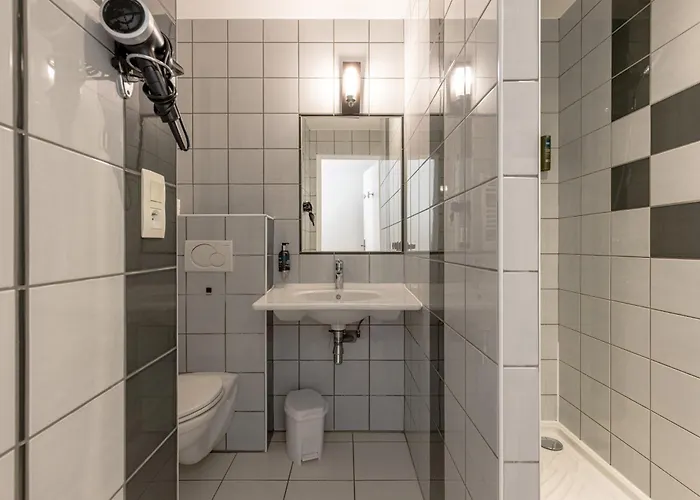 ホテル Logis Le Richelieu - Royan Atlantique 3*