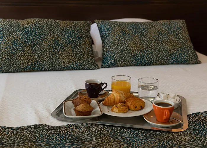 ホテル Logis Le Richelieu - Royan Atlantique